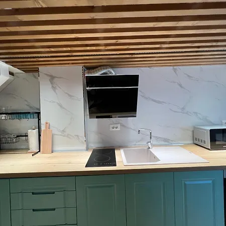 Dennys Center Duplex アパート ティラナ