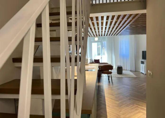 Dennys Center Duplex