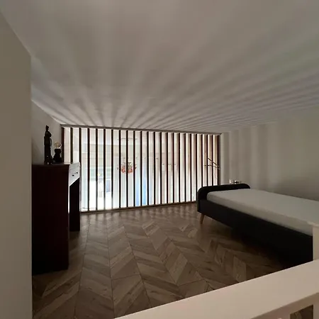 Dennys Center Duplex