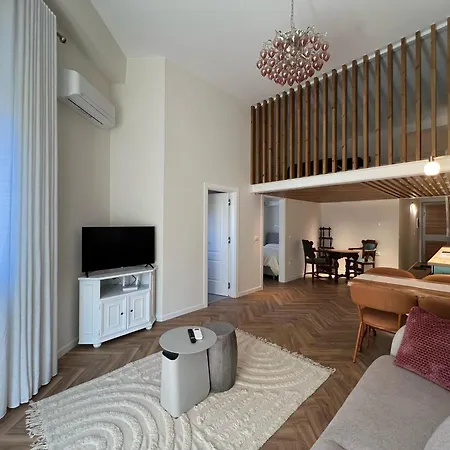 Denny's Center Duplex *