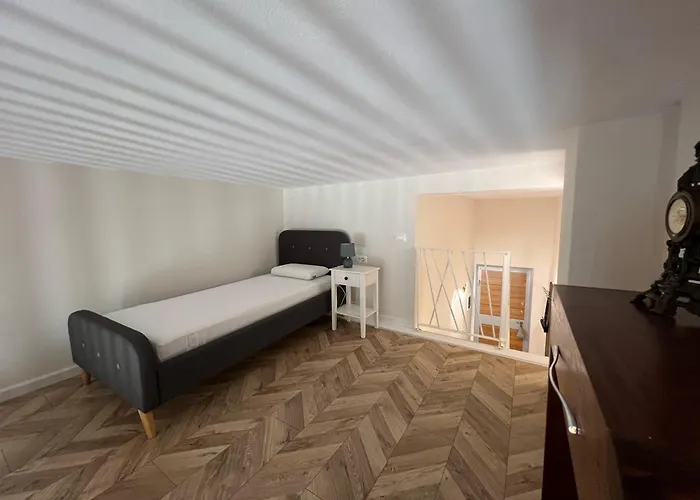 Dennys Center Duplex דירה *